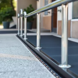 Pochylnia Dla Niepełnosprawnych Bez Poręczy